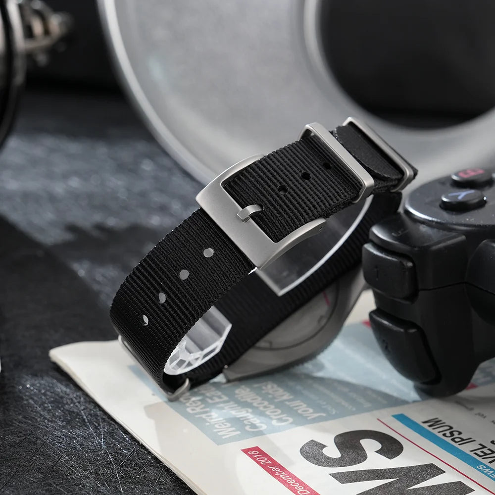 Watchdives WD1972 Quartz Watch Sapphire Luminous Men Watches VH31 Sweep Seconds Movement 20Bar Waterproof Watches with Gift Box