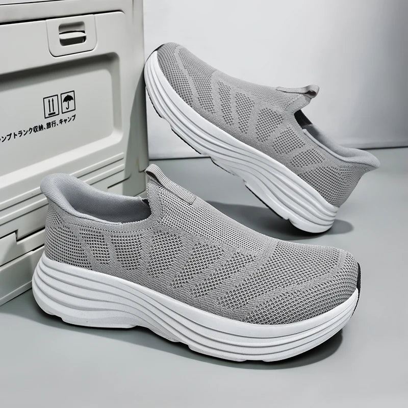 Men Shoes Sneakers Breathable Mesh Slip on Running Shoes Outdoor Non-Slip Couple Jogging Training Hiking Sports Shoes