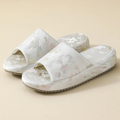 2026 Chinese Style Indoor Platform Slippers For Women Houuse Silk Shoes Flower Print Thick Sole Girls Daily Home Floor Slides