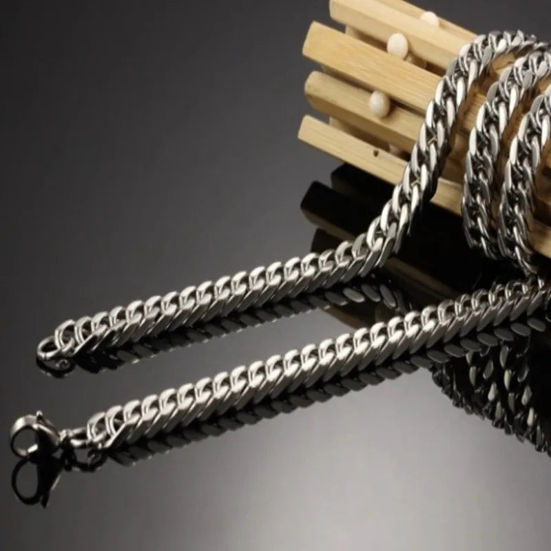 Bold Cuban Chain Necklace