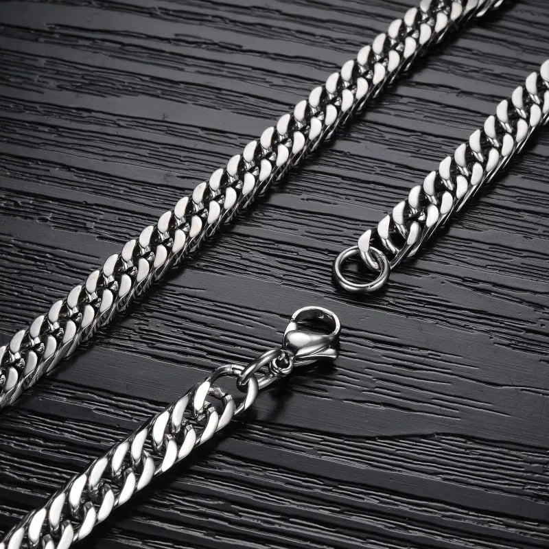 Bold Cuban Chain Necklace